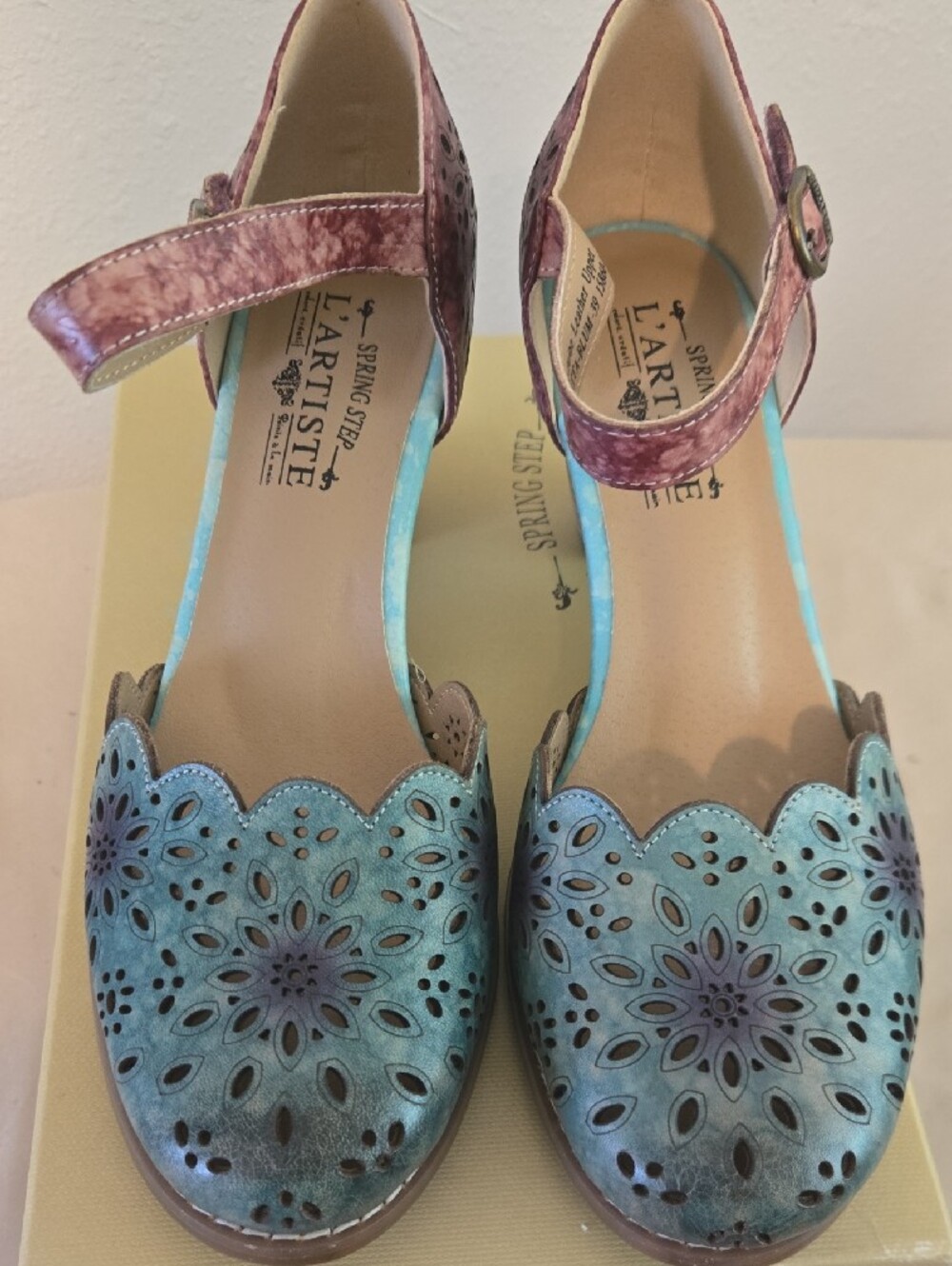 L'ATISTE Parchetta-Blum Blue Multi Two-Tone Floral Cutout Heel - Picture 2 of 7